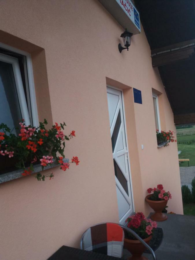 Guest House Macic Кореница Экстерьер фото