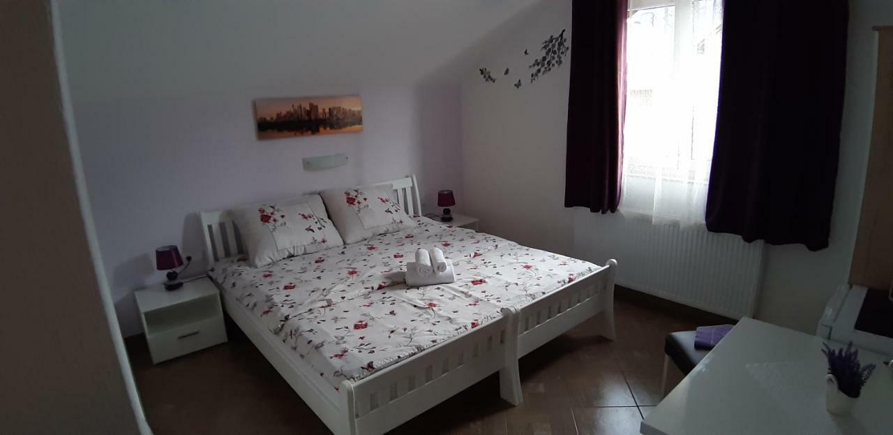 Guest House Macic Кореница Экстерьер фото